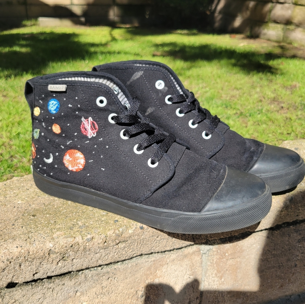 Bangs Embroidered Planet Shoes